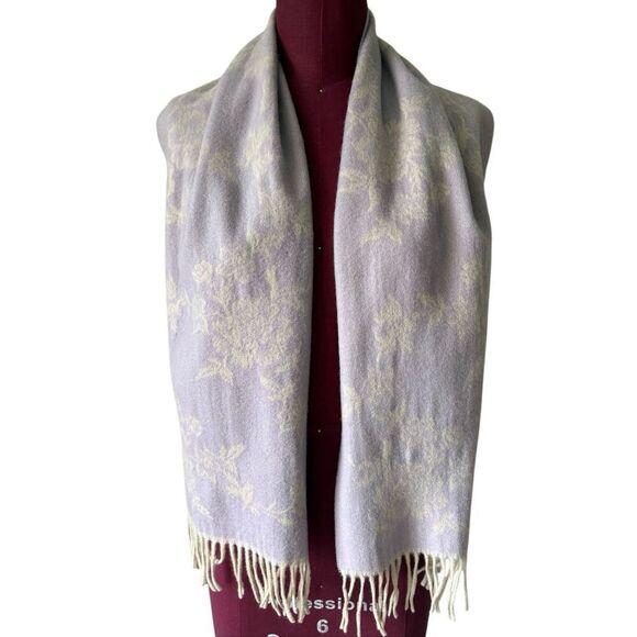 V Fraas 100% Cashmere Scarf Purple Cream Floral Fringe Made in Germany - Picture 2 of 4